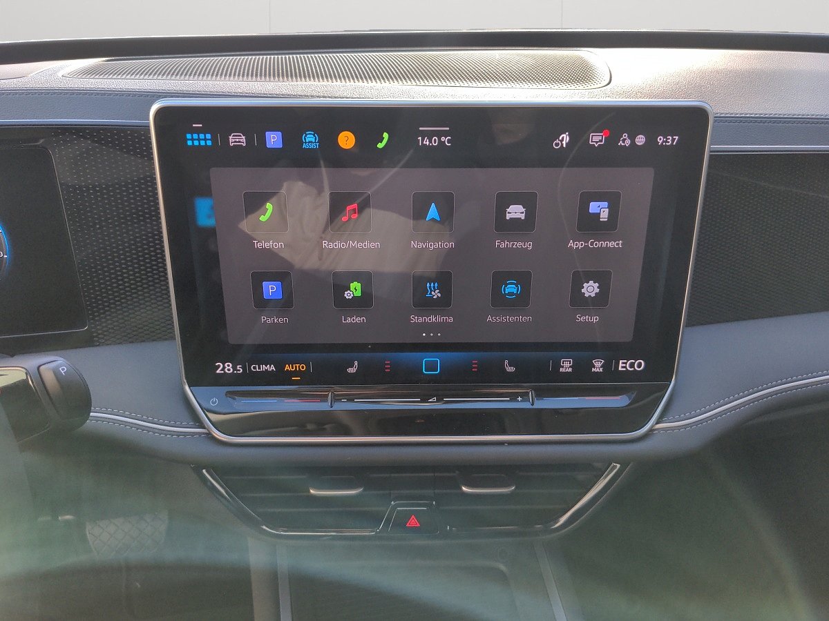 VW Passat Display