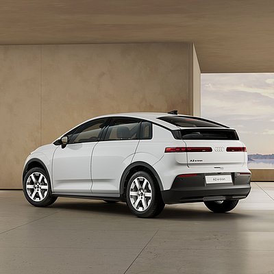 Audi A2 e-tron weiss 125 kw Heckansicht schräg rechts Audi A2 e-tron weiss 125 kw Heckansicht schräg rechts
