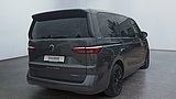 Multivan Hybrid Energy grau schräg von hinten 