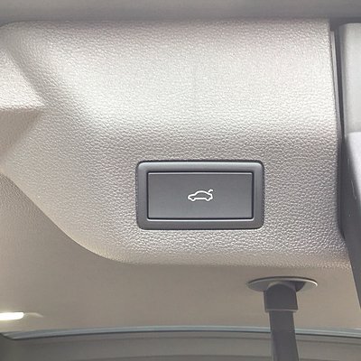 Multivan Hybrid Energy weiß Kofferraumöffner
