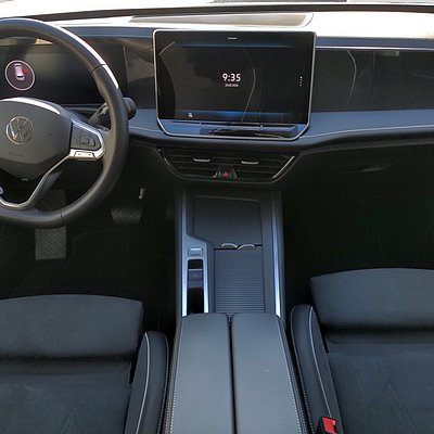 VW Passat Cockpit