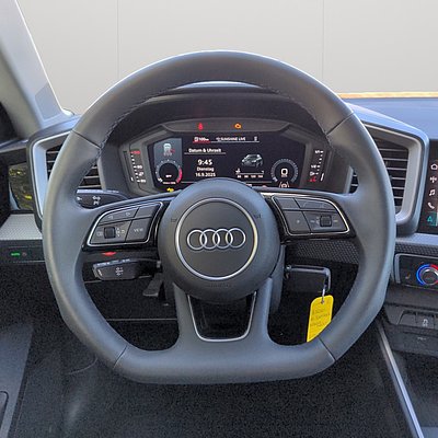 Audi A1 Sportback Lenkrad mit digitalem Cockpit