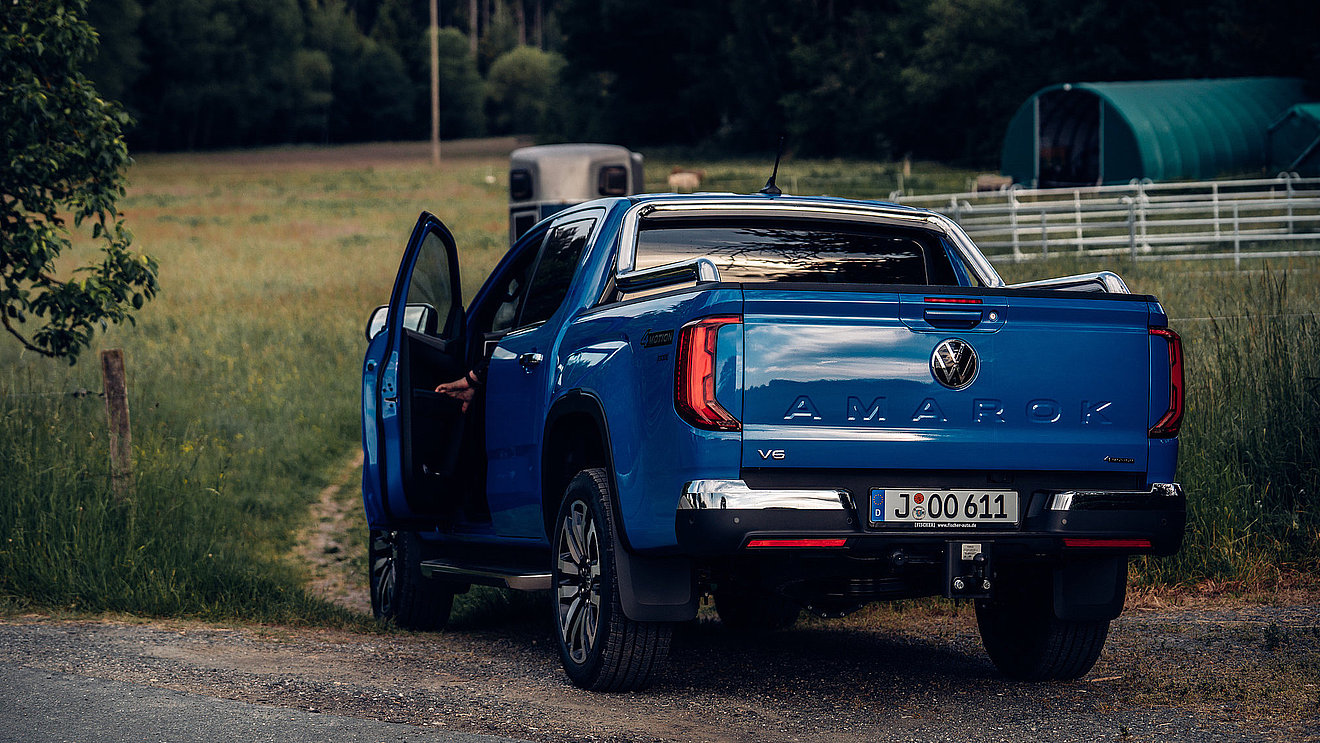 VW Amarok schräg hinten
