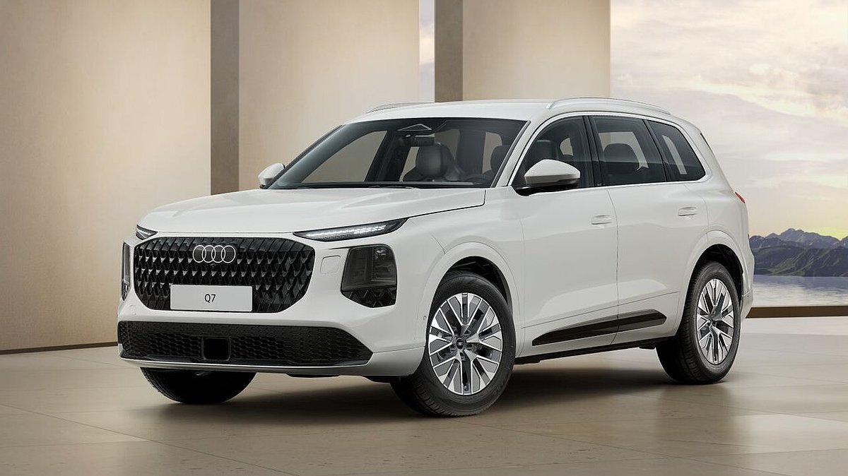 Audi Q7 schräg vorn vor einer Wand Audi Q7 schräg vorn vor einer Wand
