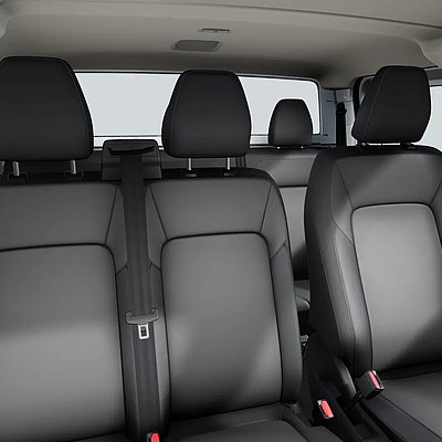 Innenraum der Volkswagen Transporter Pritsche mit Doppelkabine