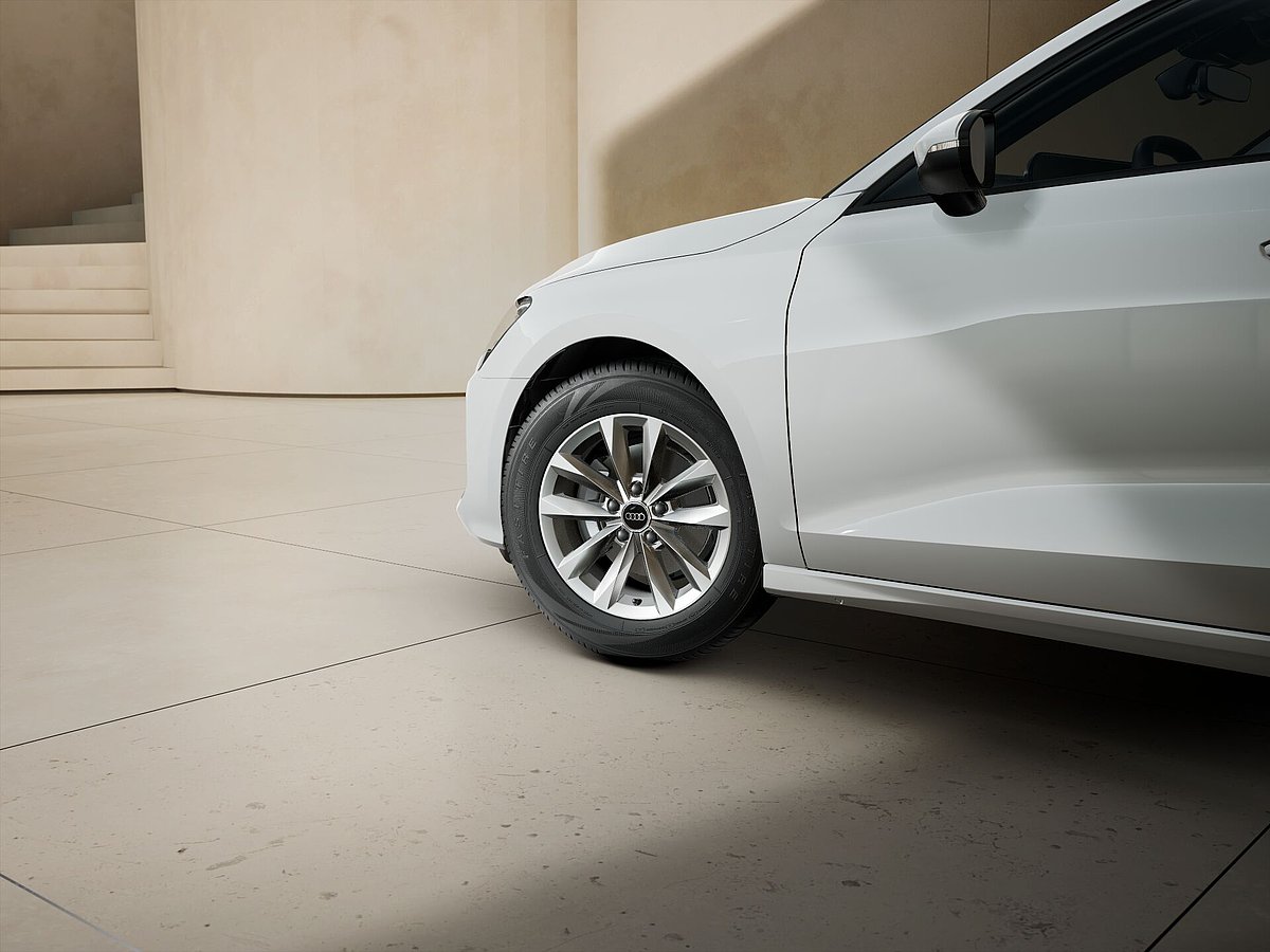 Audi A3 Sportback weiß 110 kw TFSI Nahaufnahme Rad Felge vorn links