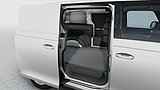 Volkswagen ID. Buzz Cargo Laderaum mit geöffneter Seitentür