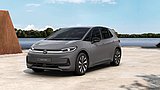 VW ID.3 Neo in Schrägansicht von vorne am Wasser