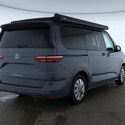 VW NFZ California schräg von hinten