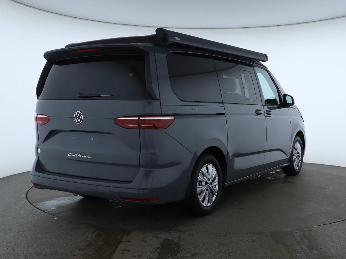 VW NFZ California schräg von hinten