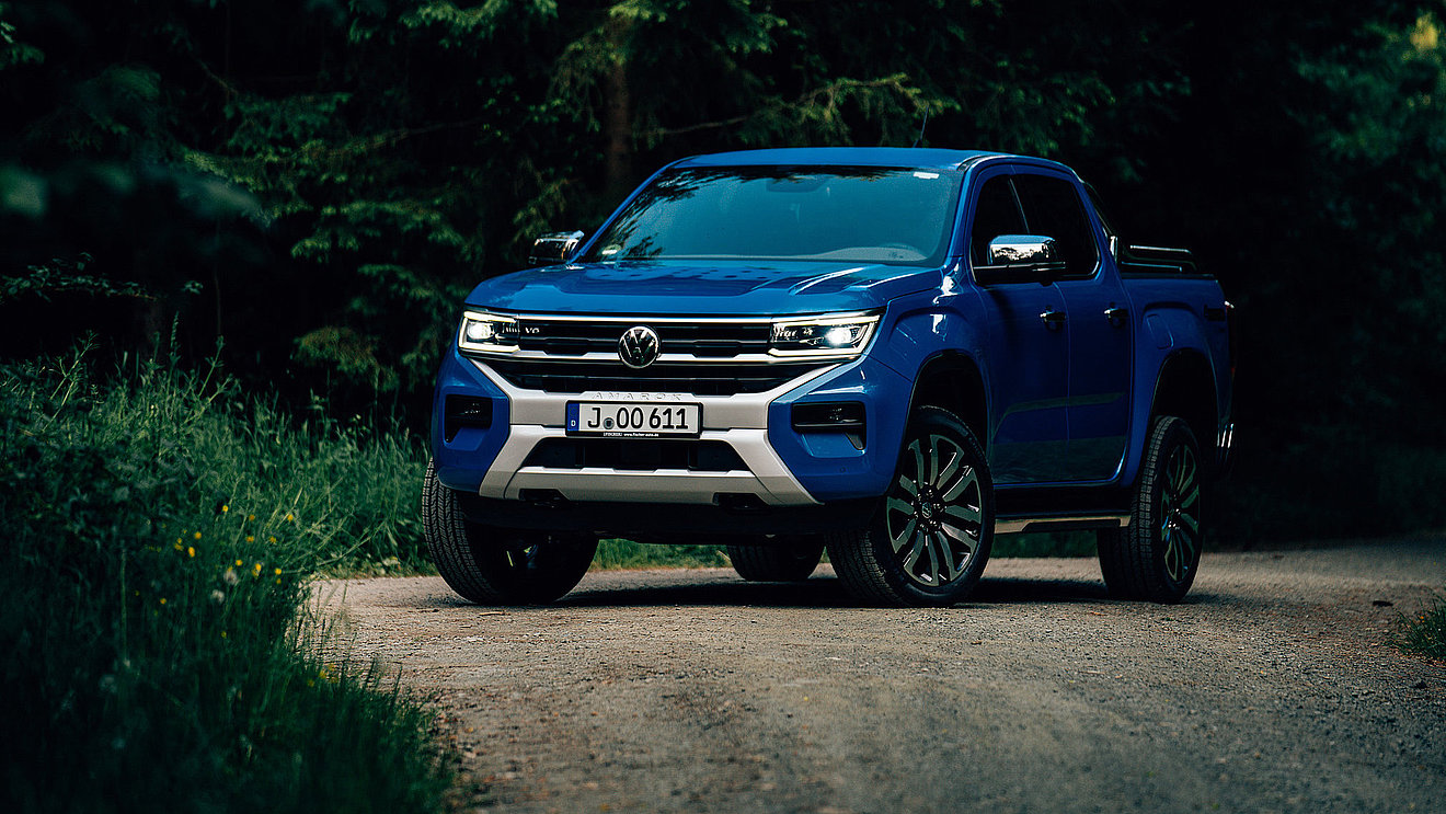 VW Amarok schräg vorn