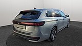 VW Passat Heckansicht schräg