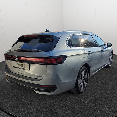 VW Passat Heckansicht schräg