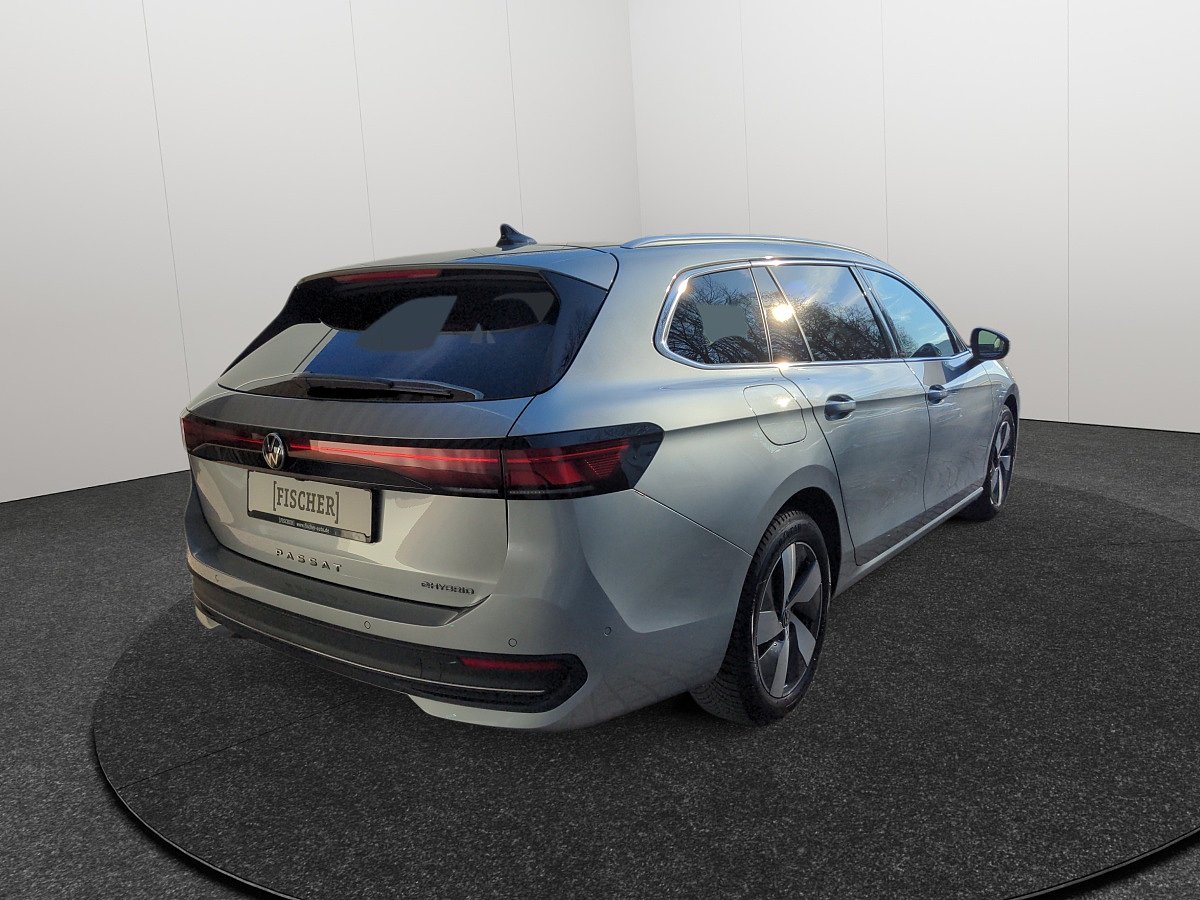 VW Passat Heckansicht schräg