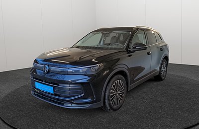 VW Tiguan schräg vorne