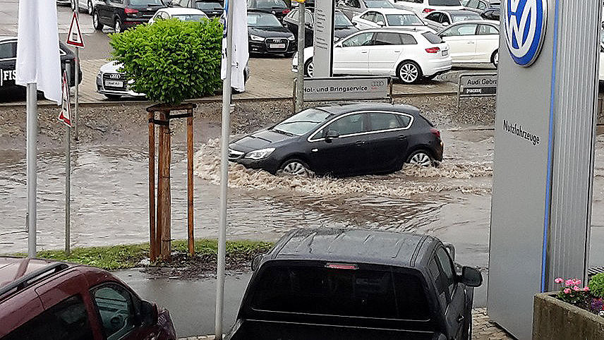 Unwetter in Jena, Straße unter wasser