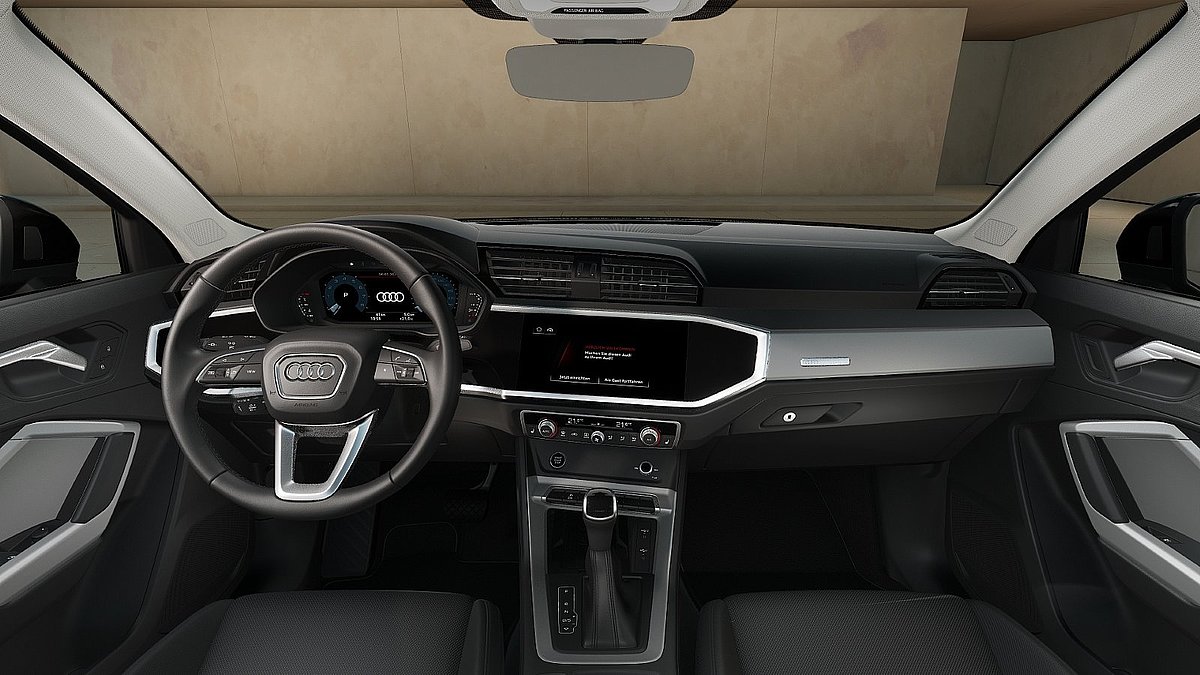 Audi Q3 Cockpit mit Automatikgetriebe im Innenraum